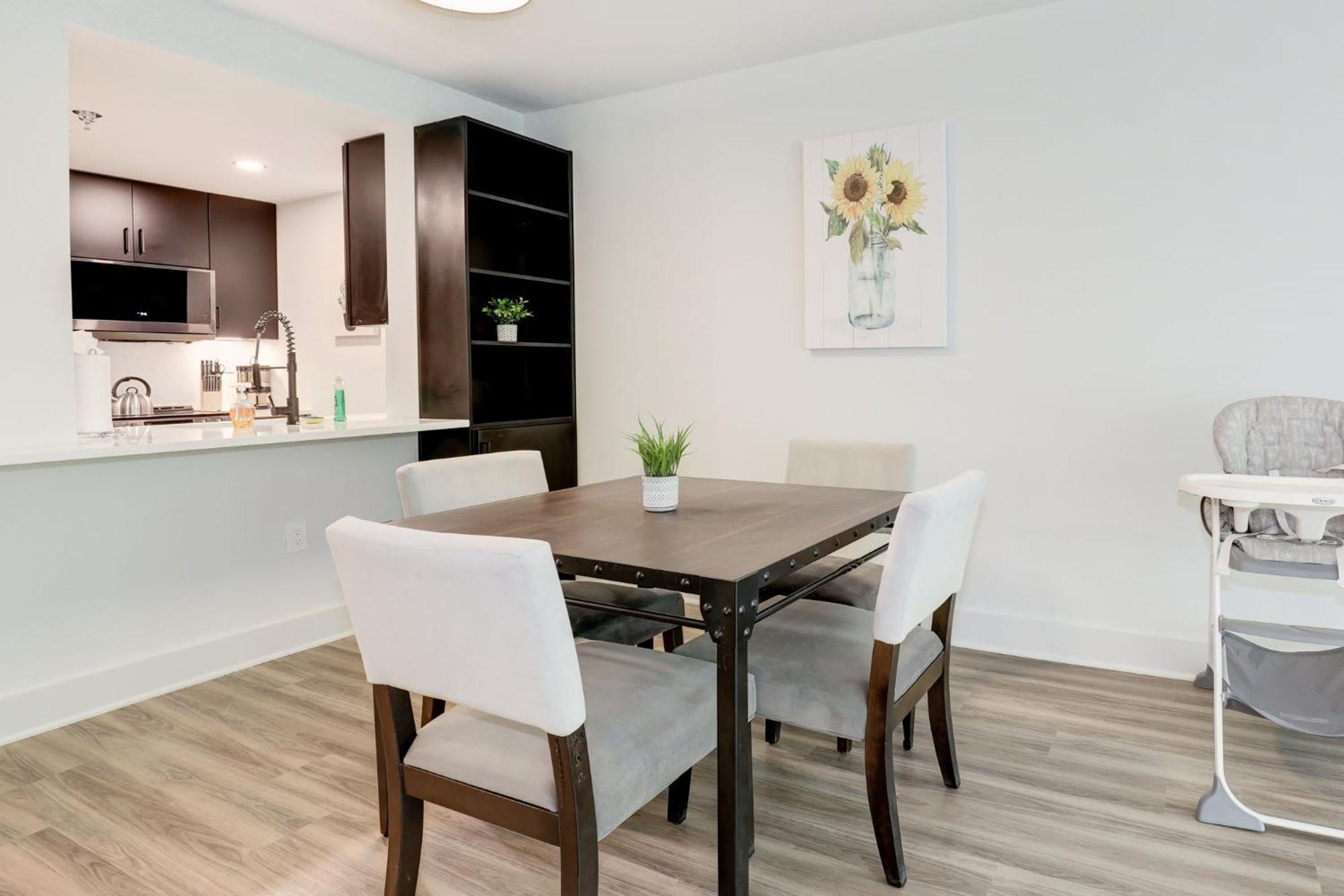 2Br Executive Apartment With Spacious Layout 阿林顿 外观 照片